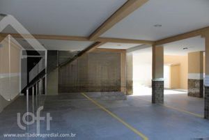 Image 9 - 893830
