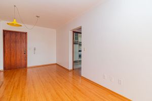 Image 6 - 893847