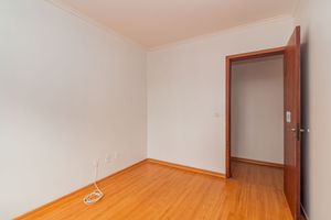 Image 16 - 893847