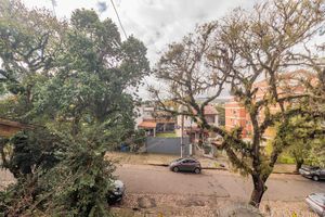 Image 4 - 893847