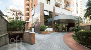 Image 12 - 893851