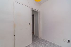 Image 7 - 893852