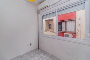 Image 8 - 893852