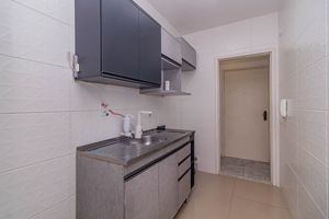 Image 15 - 893852