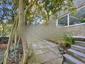 Image 36 - 893873