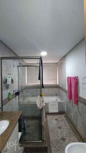 Image 9 - 893878