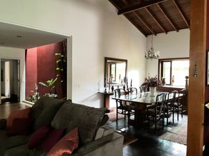 Image 10 - 893879