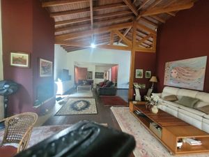 Image 6 - 893879