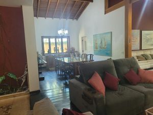 Image 13 - 893879
