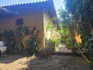 Image 5 - 893879