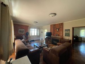 Image 6 - 893881