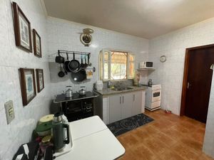 Image 14 - 893881