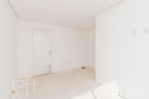 Image 7 - 893882