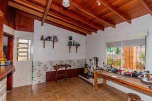 Image 17 - 893891