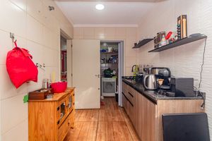 Image 24 - 893894
