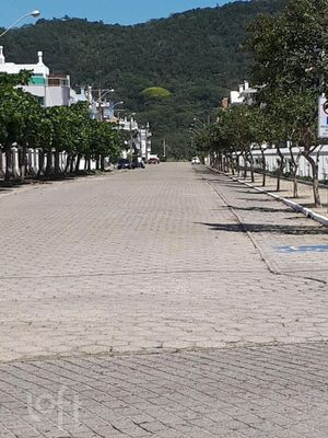 Image 16 - 893914