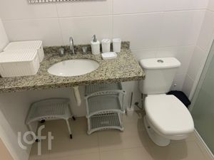 Image 9 - 893914