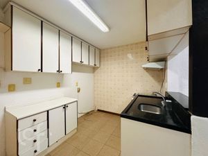 Image 8 - 893917