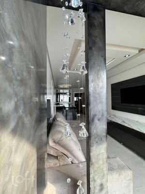 Image 6 - 893922