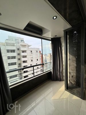 Image 4 - 893922