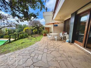 Image 32 - 893924