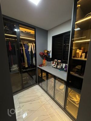 Image 9 - 893927