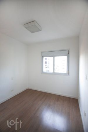 Image 7 - 893940