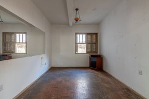 Image 8 - 893970