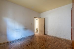 Image 11 - 893970