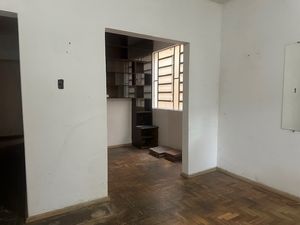 Image 3 - 893970