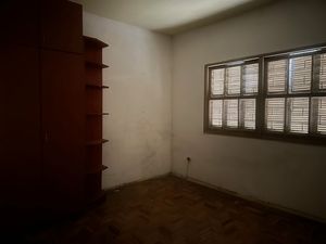 Image 8 - 893970
