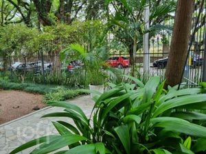 Image 9 - 893971