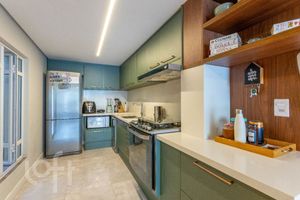 Image 3 - 893971