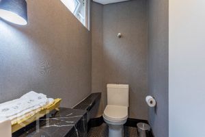 Image 8 - 893971