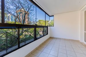 Image 6 - 893972