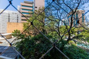 Image 4 - 893972
