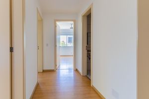 Image 8 - 893972