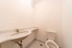 Image 19 - 893972