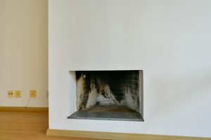 Image 4 - 893972