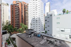 Image 18 - 893973