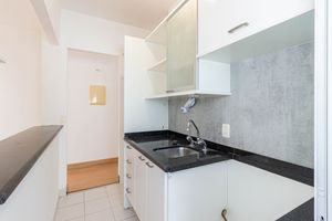 Image 19 - 893973