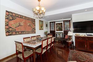 Image 7 - 893975