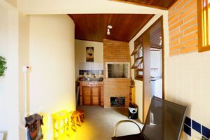 Image 27 - 893981