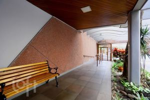 Image 35 - 893981