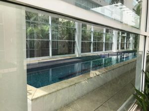Image 13 - 893995
