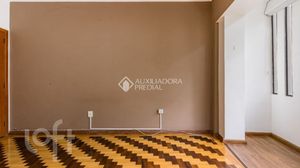 Image 18 - 893997
