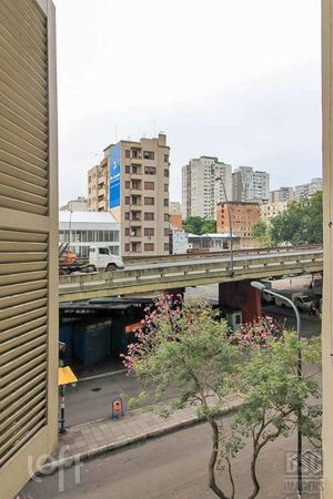 Image 16 - 893998