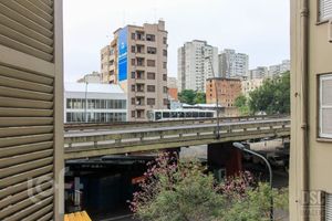 Image 8 - 893998