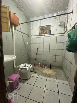 Image 8 - 894005