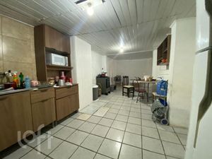 Image 7 - 894005